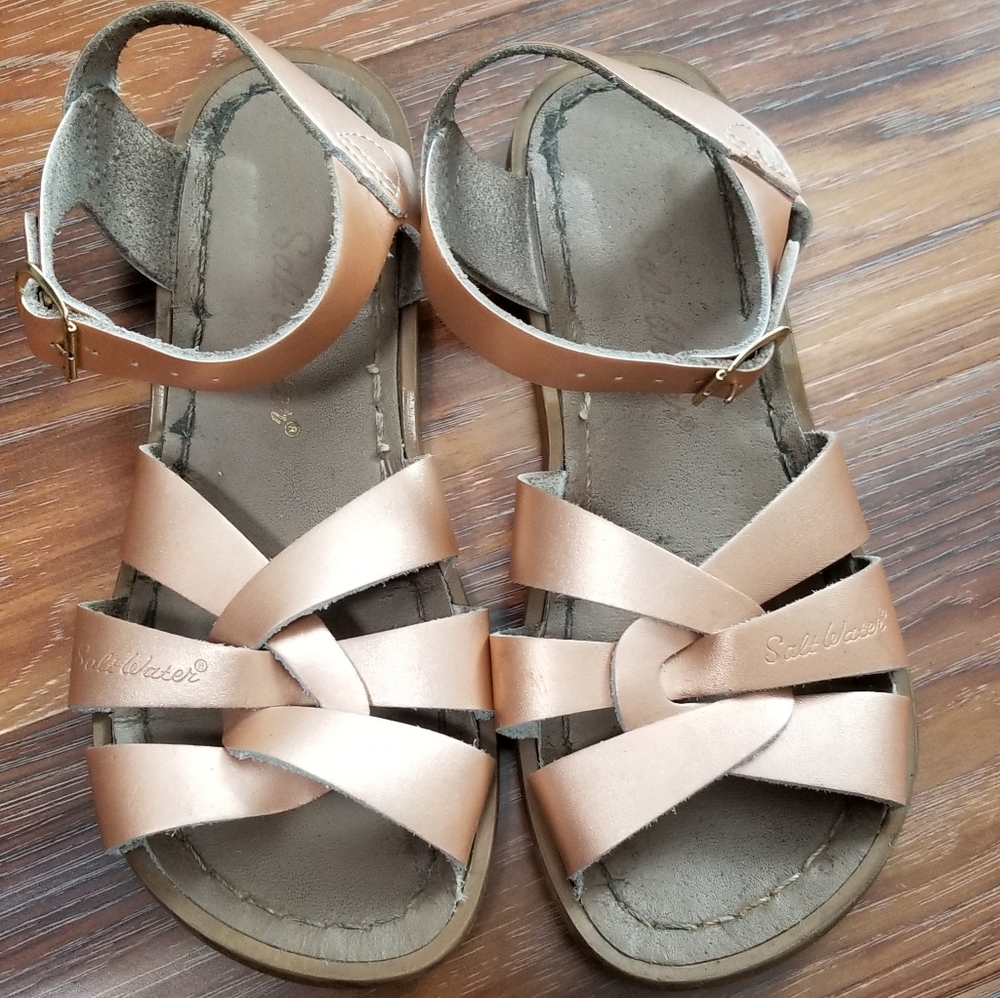Salt Water sandals by Hoy size 1 Rose Gold